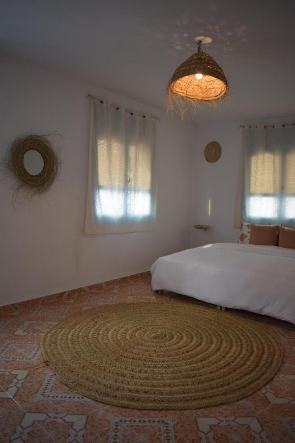 Guest house Sunny Wave Surf & Yoga *