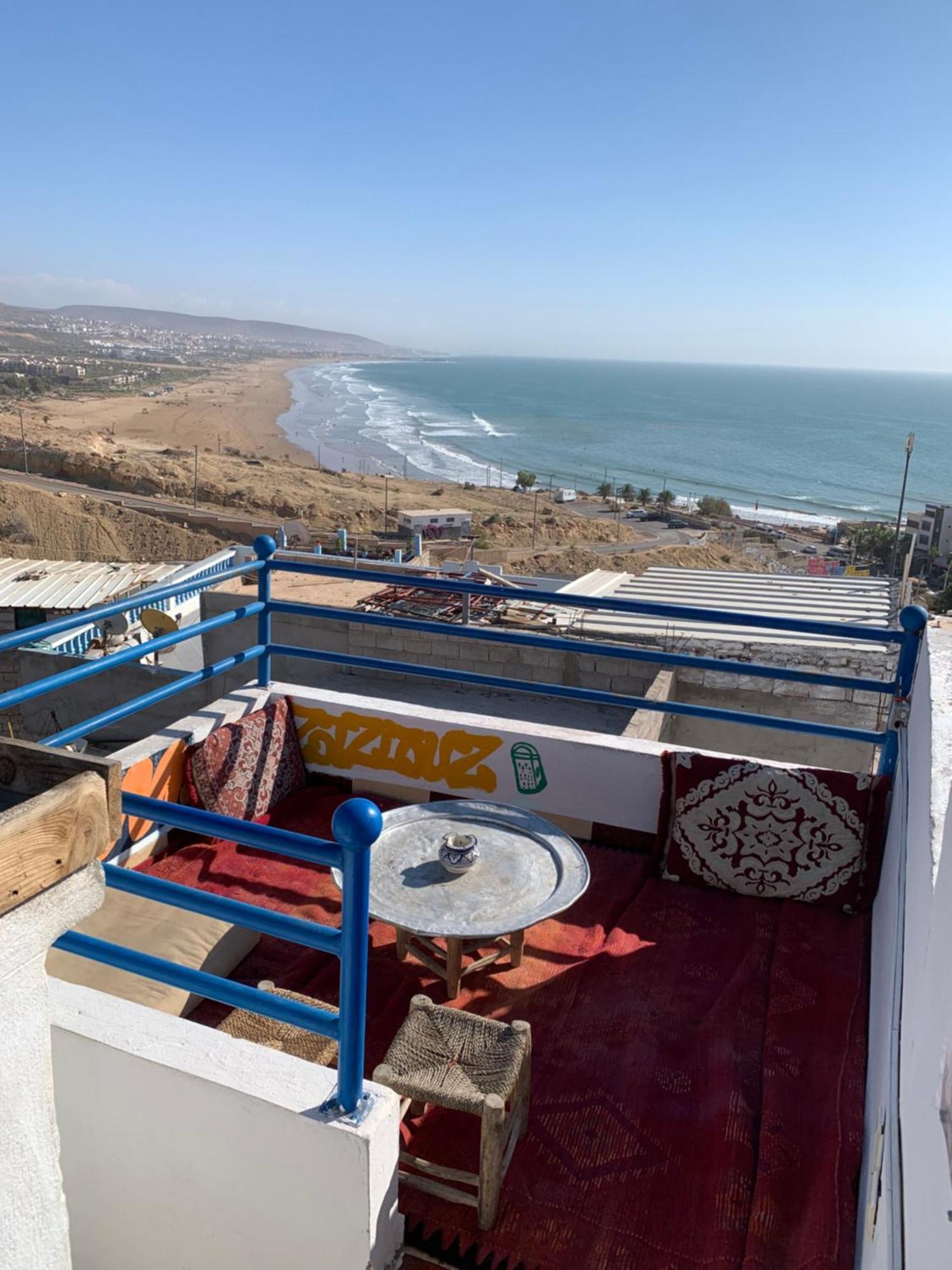 Guest house Sunny Wave Surf & Yoga *